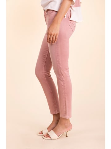 Blue Fire Dżinsy "Alexa" - Slim Fit - w kolorze jasnoróżowym