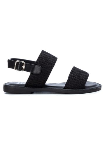Xti Sandalen in Schwarz