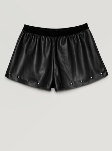 Sisley Shorts in Schwarz