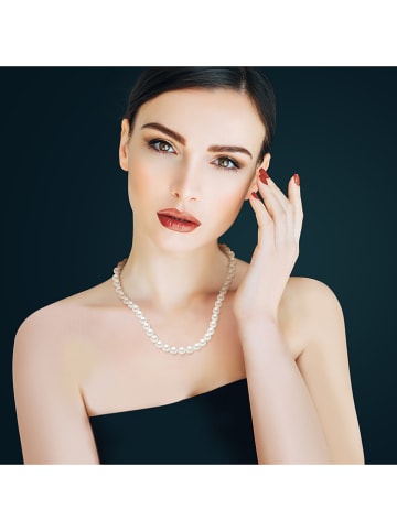 Mitzuko Naszyjnik perłowy w kolorze białym - dł. 50 cm