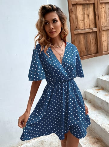 Pretty Summer Kleid in Blau/ Weiß