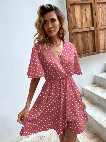 Pretty Summer Sukienka w kolorze różowo-białym