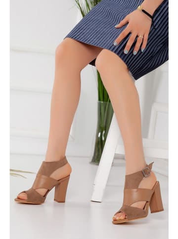 Jilberto Sandaletten in Hellbraun