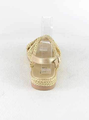 C'M Sandalen goudkleurig