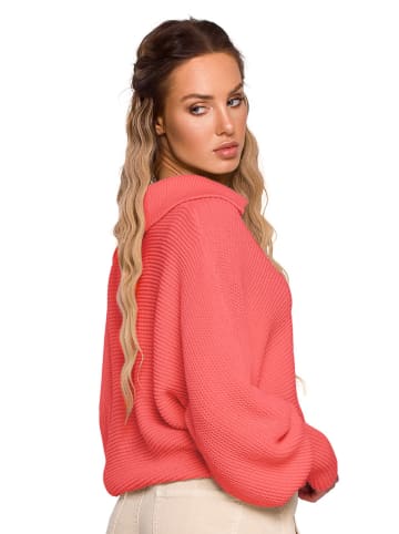 made of emotion Sweter w kolorze brzoskwiniowym