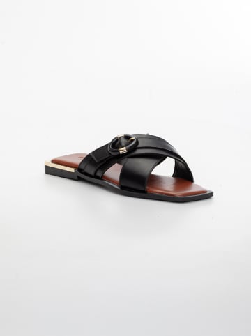 Fnuun Shoes Slippers zwart