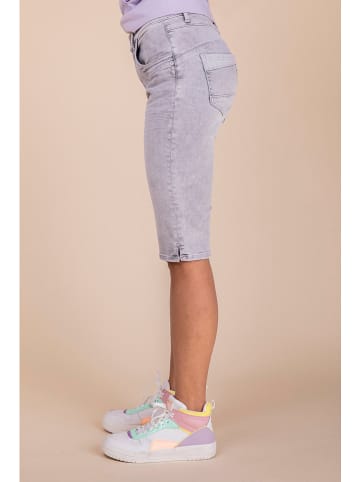 Blue Fire Jeans-Bermudas in Grau