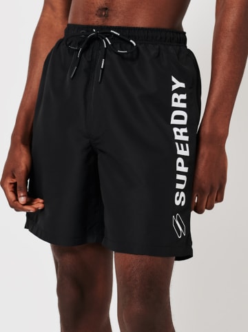Superdry Badeshorts in Schwarz