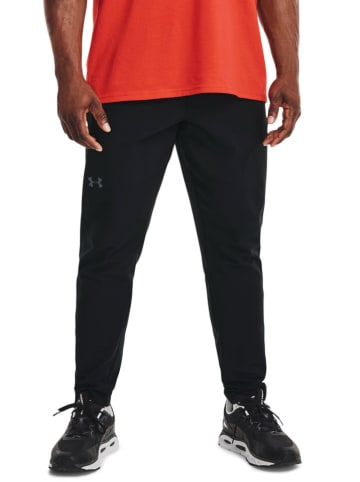 Under Armour Trainingshose in Schwarz