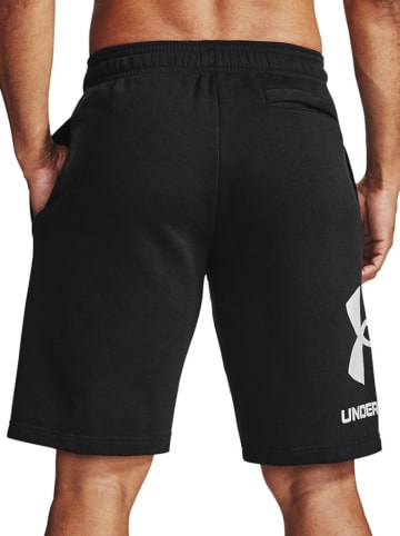 Under Armour Shorts in Schwarz
