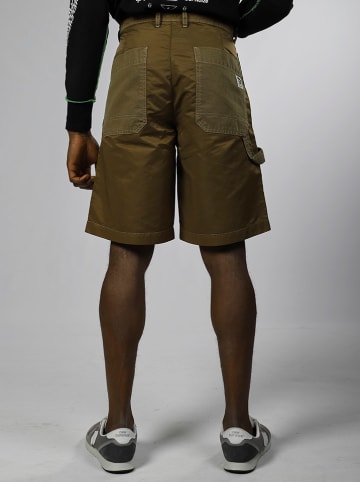 Diesel Clothes Bermudy "P-Trent-Short" w kolorze khaki
