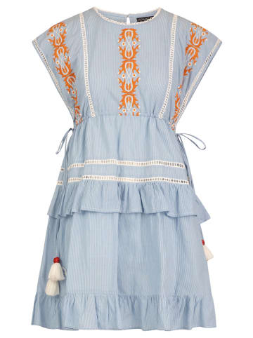 APART Sukienka w kolorze jasnoniebieskim