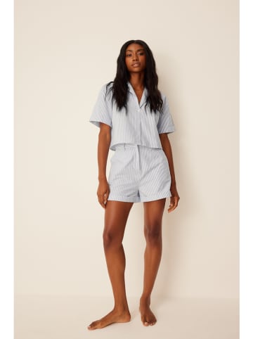 NA-KD Short blauw/wit