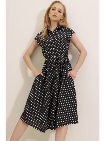 Jumeon Kleid in Schwarz/ Weiß