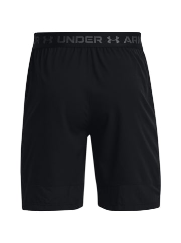 Under Armour Trainingsshorts in Schwarz