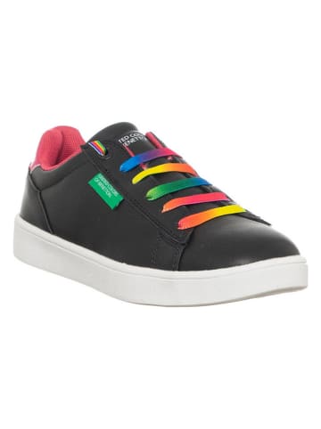 Benetton Sneakers in Schwarz/ Fuchsia