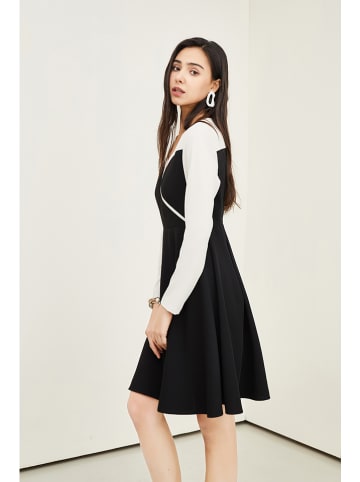 Coatme Kleid in Schwarz/ Beige