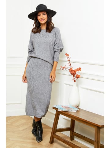 Soft Cashmere 2-częściowy zestaw w kolorze jasnoszarym - sweter, spódnica