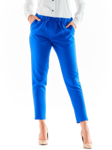 Awama Spodnie w kolorze niebieskim