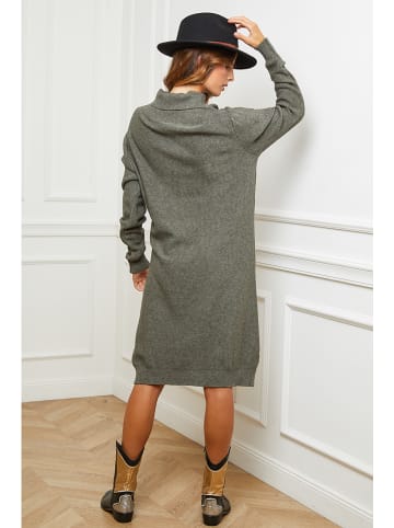 Joséfine Strickkleid "Bernie" in Oliv