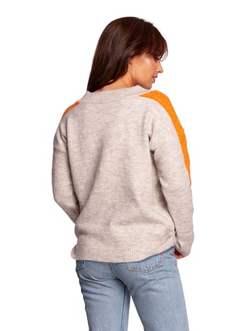 Be Wear Sweter w kolorze kremowym