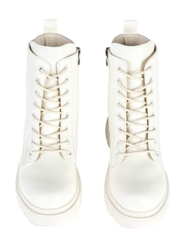Musk Boots in Creme