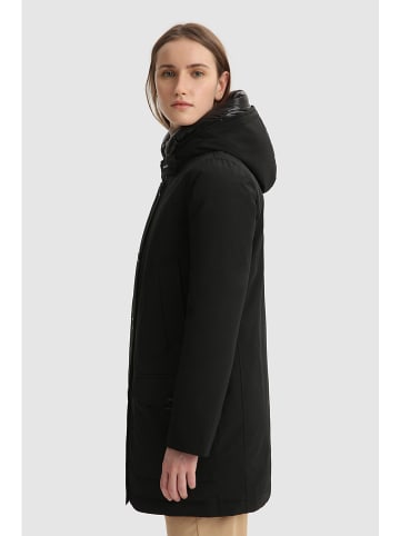 Woolrich Płaszcz puchowy "Artic" w kolorze czarnym