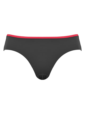 Naturana Slip in Schwarz