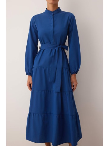 trendyol Kleid in Dunkelblau