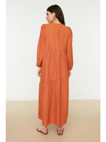 trendyol Kleid in Camel