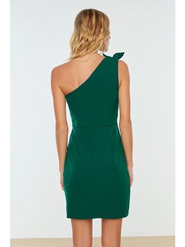 trendyol Kleid in Grün