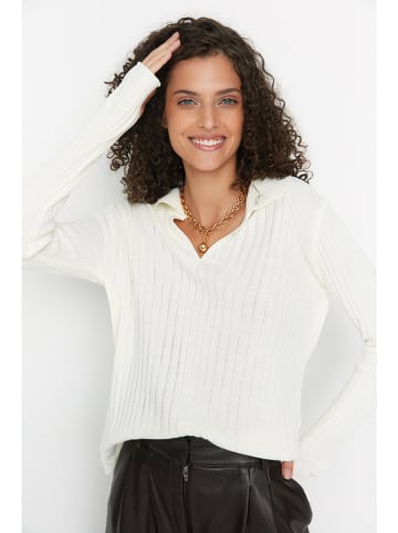 trendyol Pullover in Weiß