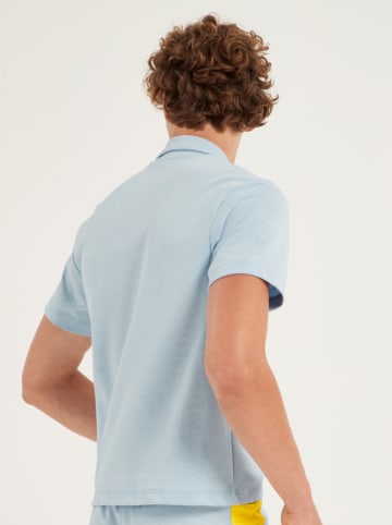 Calida Koszulka polo w kolorze błękitnym