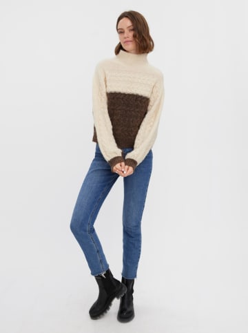 Vero Moda Sweter "Saga" w kolorze ciemnobrązowym