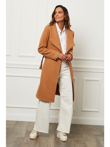 L'armoire de Suzette Wintermantel in Camel