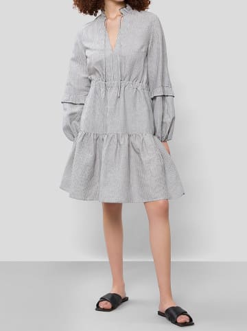 IVY OAK Kleid in Grau/ Weiß