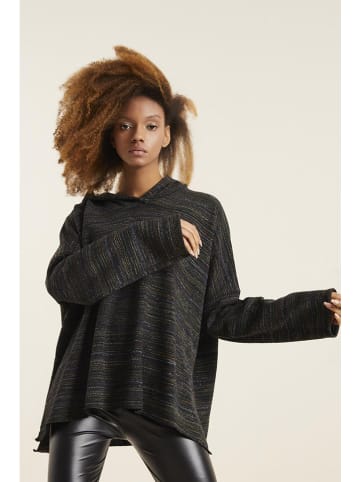 Quincey Sweter w kolorze czarnym