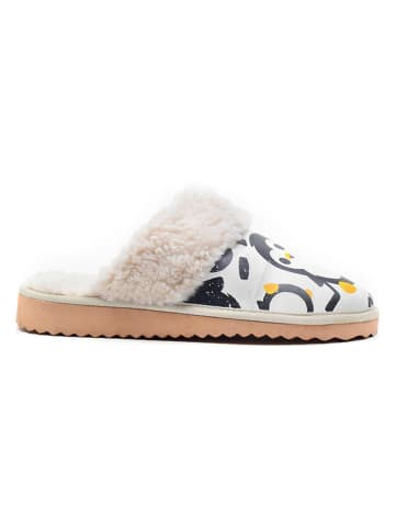 Goby Kapcie w kolorze białym ze wzorem