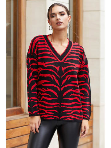 Milan Kiss Sweter w kolorze czerwonym ze wzorem