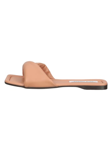 Steve Madden Klapki w kolorze pomaranczowym