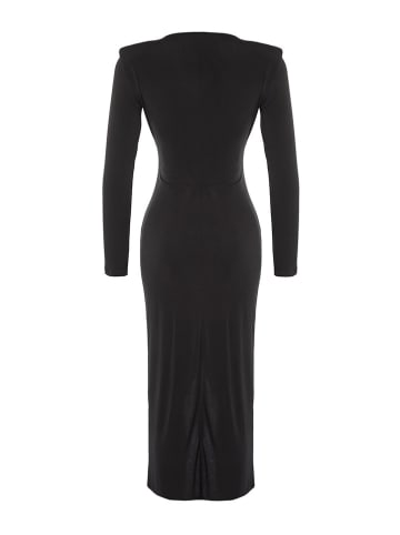 trendyol Kleid in Schwarz