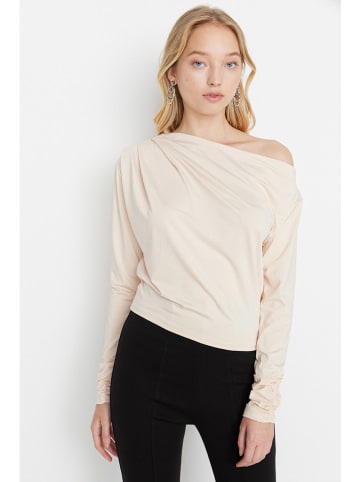 trendyol Longsleeve in Creme