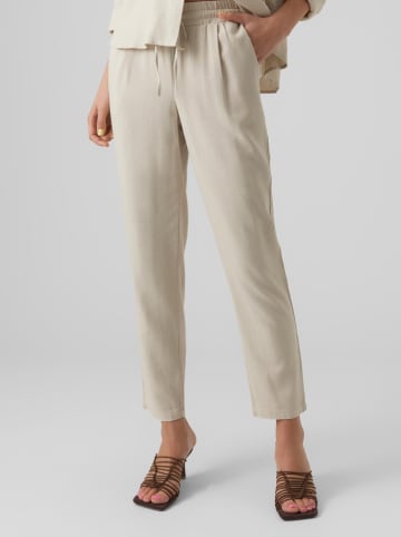 Vero Moda Spodnie "Jesmilo" w kolorze kremowym