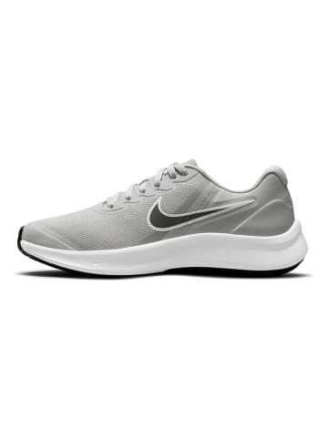 Nike Laufschuhe in Grau