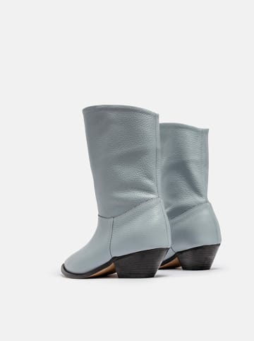 loft37 Skórzane botki w kolorze błękitnym