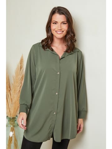 Curvy Lady Bluse in Khaki