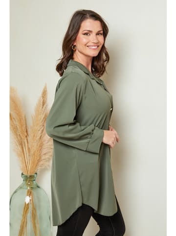 Curvy Lady Bluse in Khaki