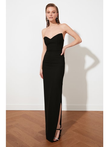 trendyol Kleid in Schwarz