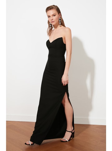 trendyol Kleid in Schwarz