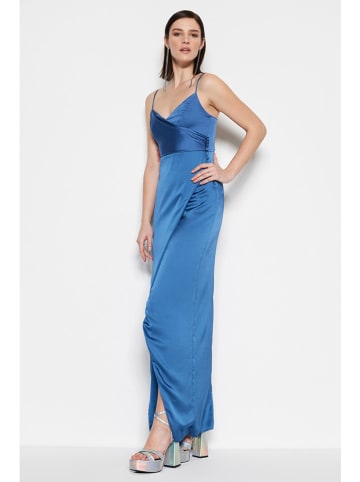 trendyol Kleid in Blau